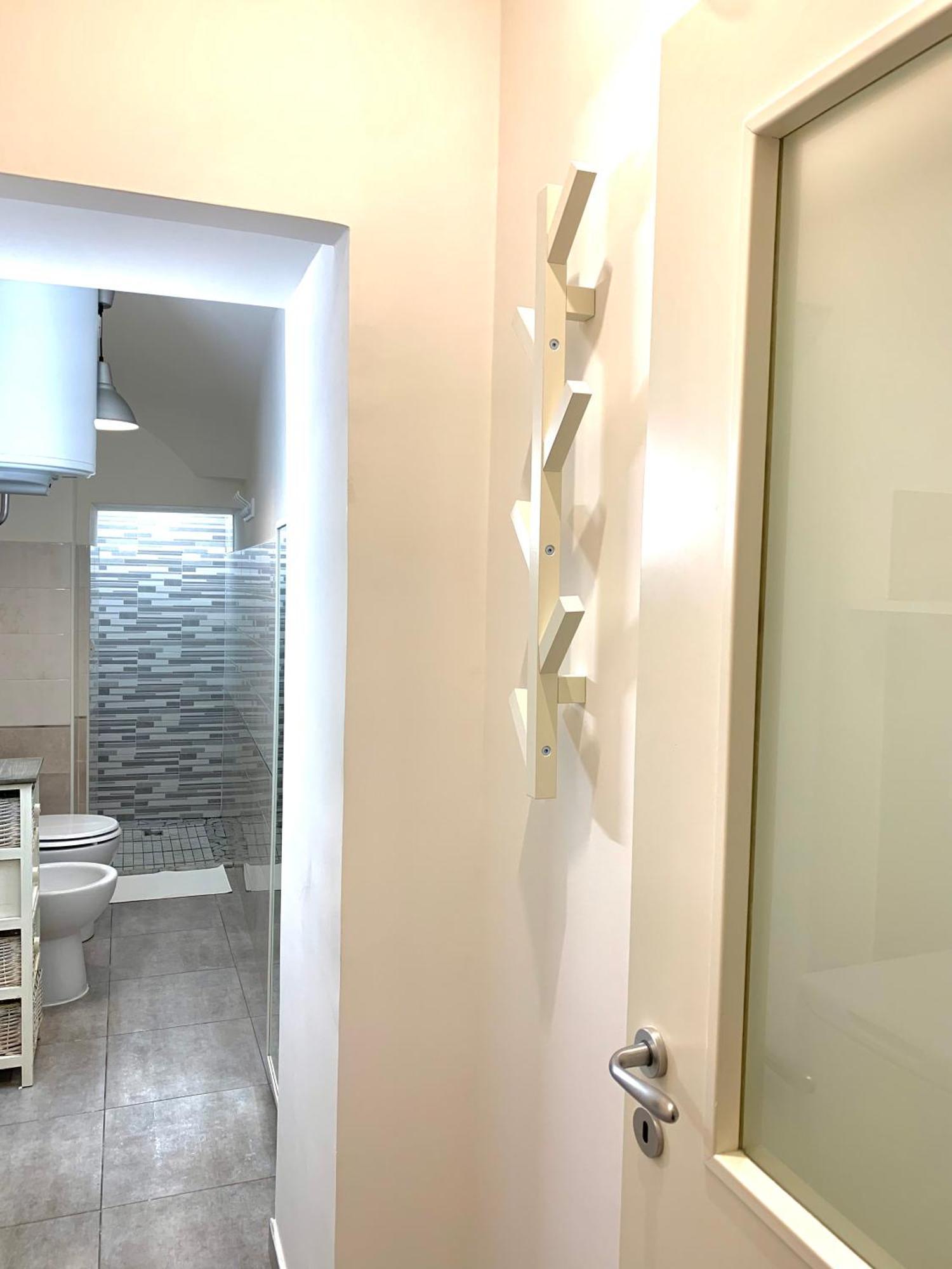 Casa Giulia, Nuovo Appartamento In Centro! Наполи Екстериор снимка